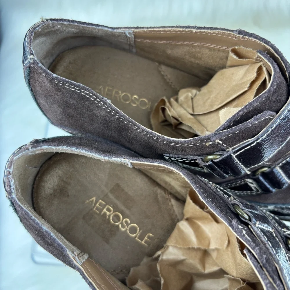 AEROSOLES  Black Wedge Loafers with Velcro Adjustable Straps